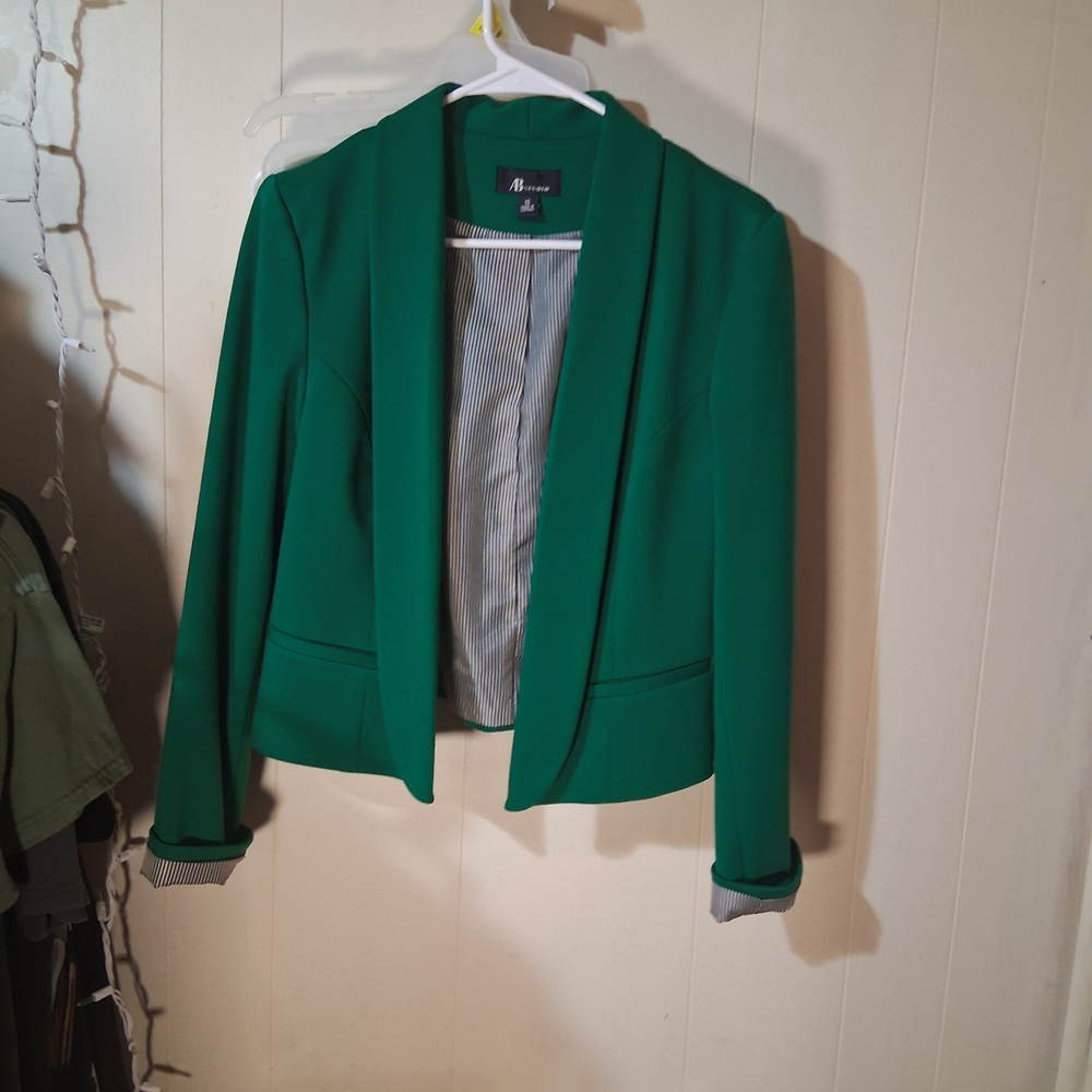 AB Studio Vibrant Green Women's Suit Jacket